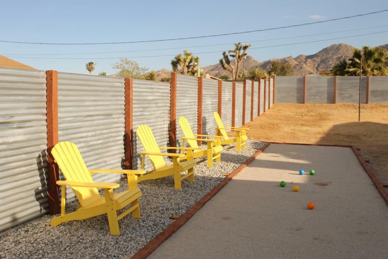 Eclectic Joshua Tree Villa Exterior photo